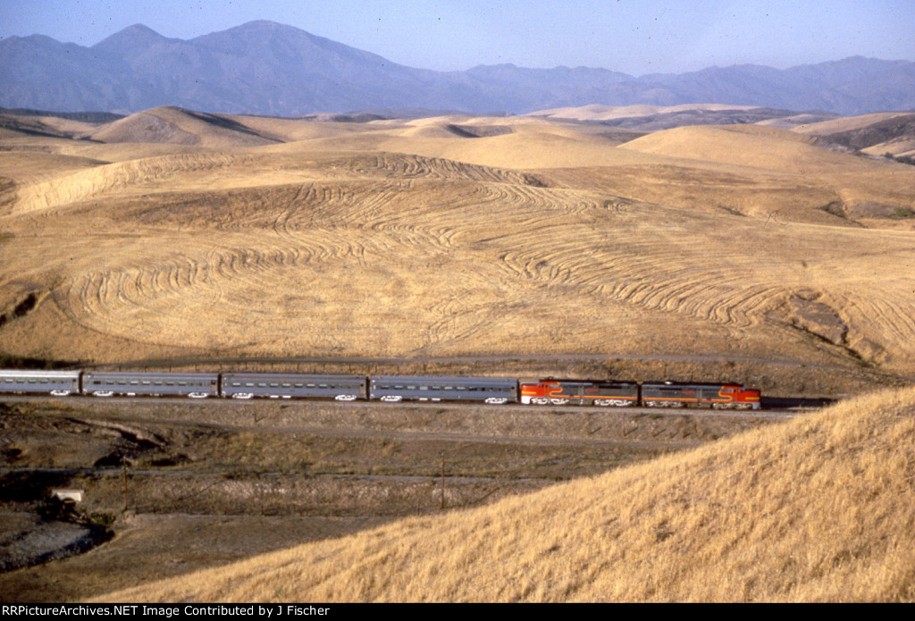 ATSF passenger train